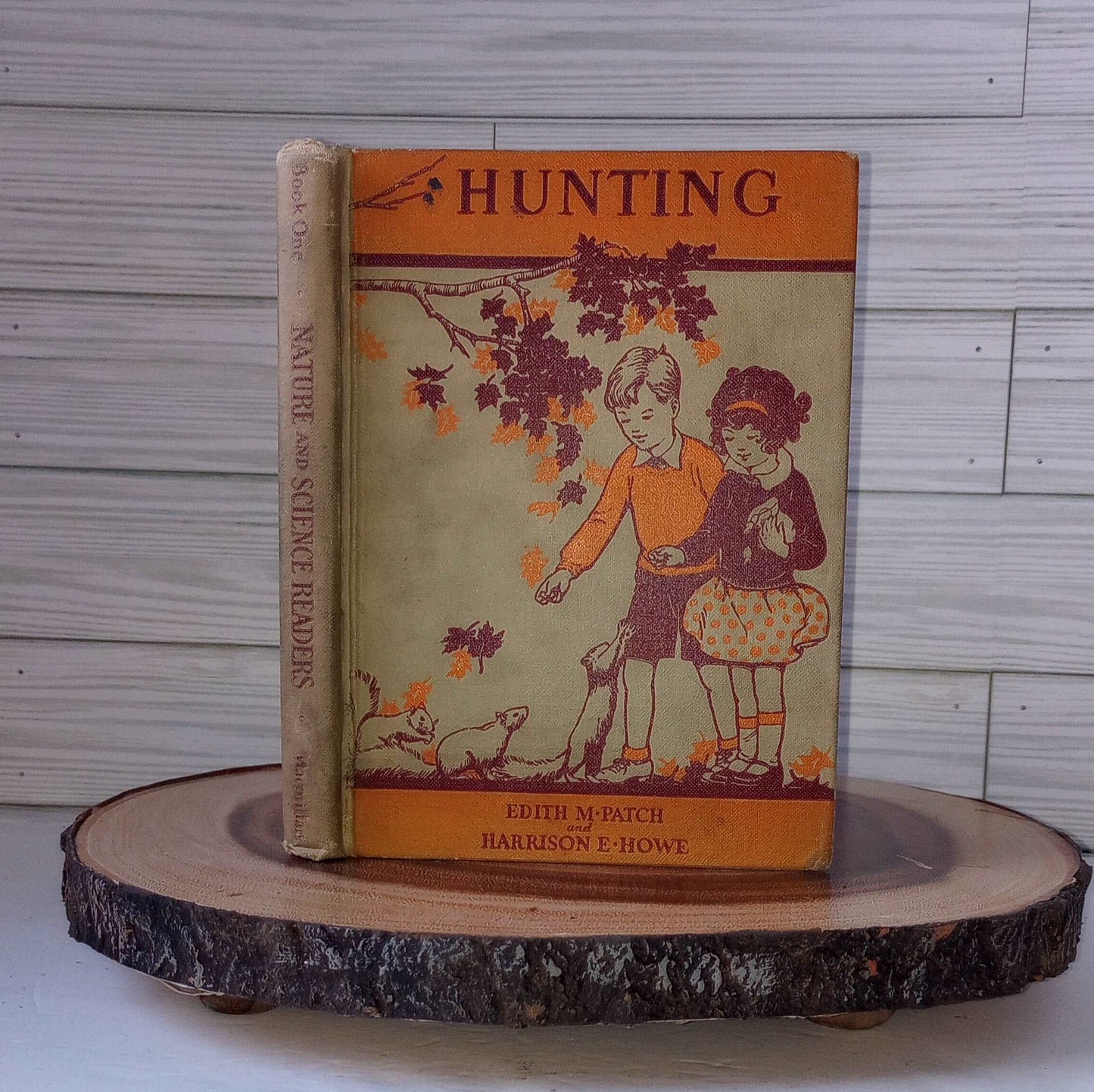 Nature & Science Readers: Hunting 1934 Illustrated Animal Book for Kids