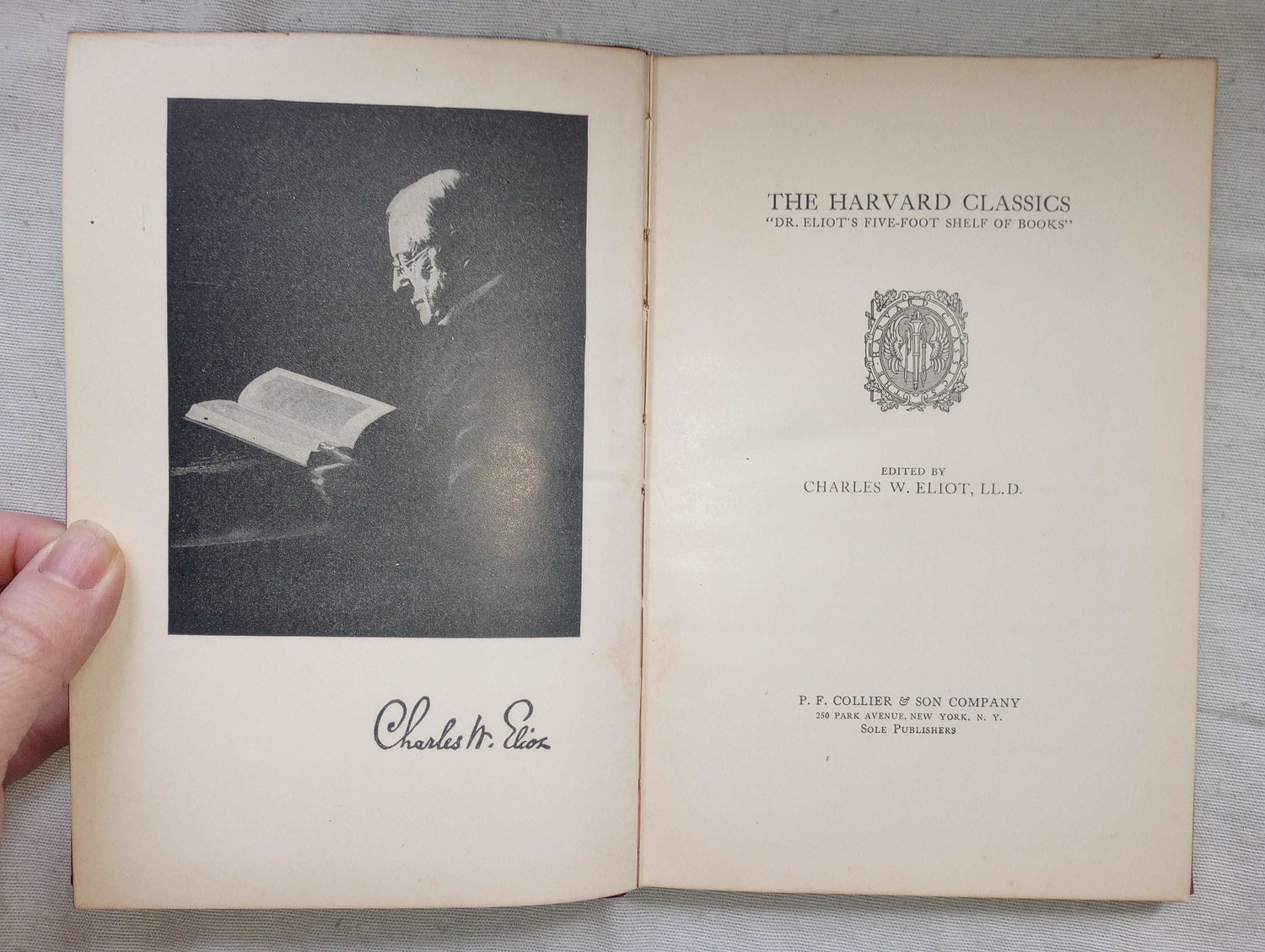 Fifteen Minutes A Day Reading Guide Dr. Elliot's Five Foot Shelf Of Books 1927